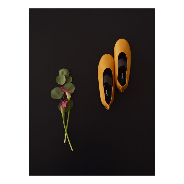 ・
・
・

Quietly, makers converge
𓊗 アリィの冬と夏 Re.17 – 𝚁𝚎𝚏𝚕𝚘𝚛𝚎𝚛𝚎
~ exhibitor introduction ~

◎ macanai｜靴・バッグ・革小物
📍 大阪府
@macanai_design

大阪・池田市のアトリエで、
デザインから製靴までを一人で手がける靴作家。

お好みの配色で仕立てる革靴は、
履くたびに気持ちが弾む一足です。
靴づくりの手法を活かしたバッグや革小物も並びます。

Reflorere ― 再び花ひらく。
革を一新し、
一枚革の靴の魅力をあらためて。

┈┈┈┈┈┈┈┈
📎 出展者の背景・情報は公式サイトにて
More details on our website — link in bio

@algvos_sub

—

アリィの冬と夏 Re.17 – 𝚁𝚎𝚏𝚕𝚘𝚛𝚎𝚛𝚎
🗓️ 2026年2月7日（土）– 8日（日）
📍 浜松卸商センター アルラ 全館ほか

#アリィの冬と夏2026
#Re17
#Reflorere
#革靴
#浜松イベント