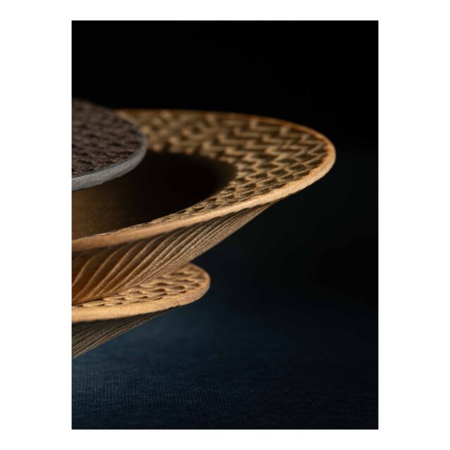 ・
・
・

Quietly, makers converge
𓊗 アリィの冬と夏 Re.17 – 𝚁𝚎𝚏𝚕𝚘𝚛𝚎𝚛𝚎
~ exhibitor introduction ~

◎ スプーン榧（かや）｜木のカトラリー・アクセサリー
📍 岐阜県
@spoonkaya 

「見て楽しい、使って嬉しい木のカトラリー」
手に馴染む曲線を大切に
木の塊からひとつひとつ削り出して制作されています。

南京鉋で削られたスプーンやフォーク
彫り跡を残した器や皿。
毎日の食事の時間が
少し楽しく、少し豊かになる道具です。

制作で生まれる端材からは
寄木や象嵌のアクセサリーも。
木を削るよろこびが、そのまま形になっています。

┈┈┈┈┈┈┈┈
📎 出展者の背景・情報は公式サイトにて
More details on our website — link in bio

@algvos_sub

—

アリィの冬と夏 Re.17 – 𝚁𝚎𝚏𝚕𝚘𝚛𝚎𝚛𝚎
🗓️ 2026年2月7日（土）– 8日（日）
📍 浜松卸商センター アルラ 全館ほか

#アリィの冬と夏2026
#Re17
#Reflorere
#木のカトラリー
#浜松イベント